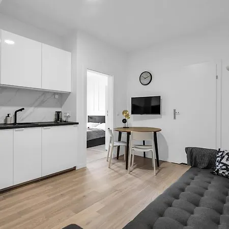 Rondo Daszyńskiego N3 - 8th Floor, View, Subway - By Rentujemy Apartament Warszawa