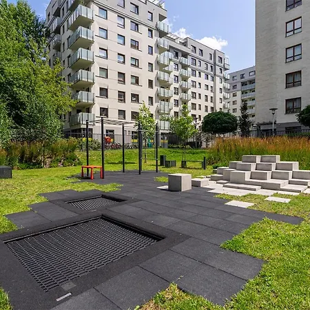 Rondo Daszynskiego N3 - 8th Floor, View, Subway - By Rentujemy Varšava